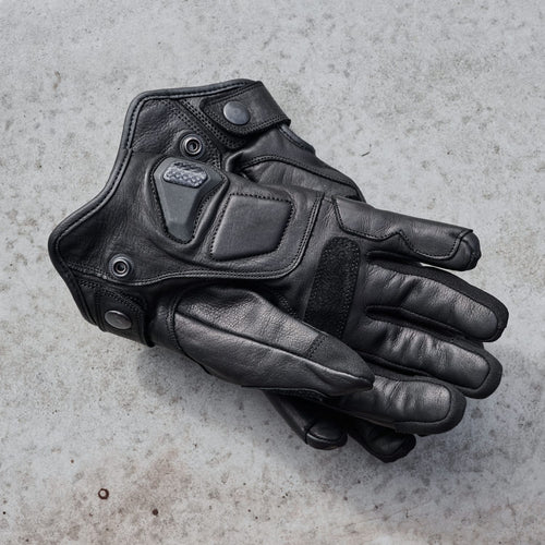 Shorties 2.0 glove, cuff detail